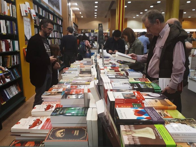 Librería de Barcelona en la víspera de la Diada de Sant Jordi