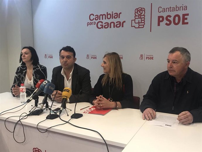 Marina de Cudeyo.- Ediles del PSOE acusan a Ballesteros de cesarles para "neutra