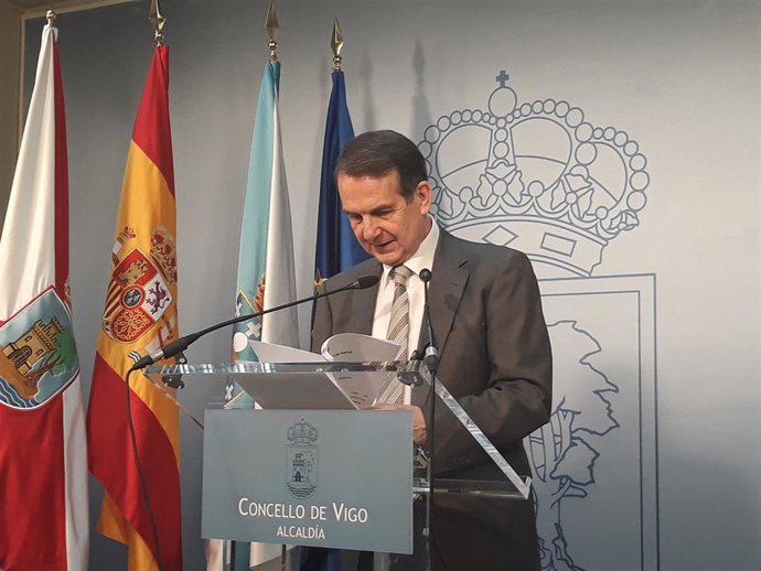 Abel Caballero acusa al Gobierno central previo de dejar "caducar" el informe de