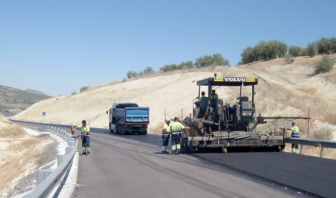 Consejo.- La Junta destinará 16 millones a prorrogar 14 contratos de mantenimien