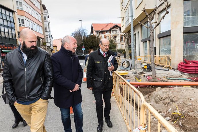 Mazón visita obras de Reinosa