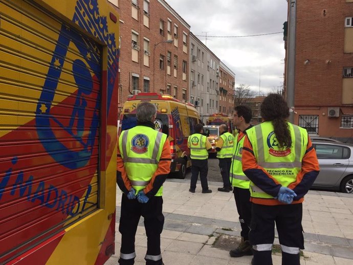 Sucesos.- Cinco heridos leves en una reyerta a navajazos en Villa de Vallecas