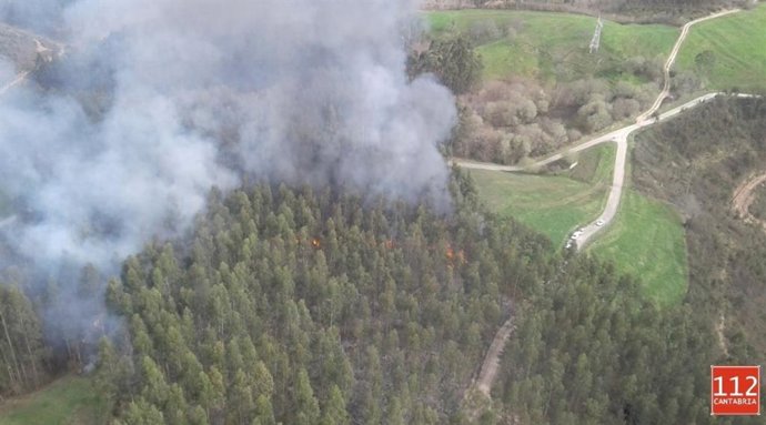 Once incendios activos en Cantabria, que sigue en máxima alerta