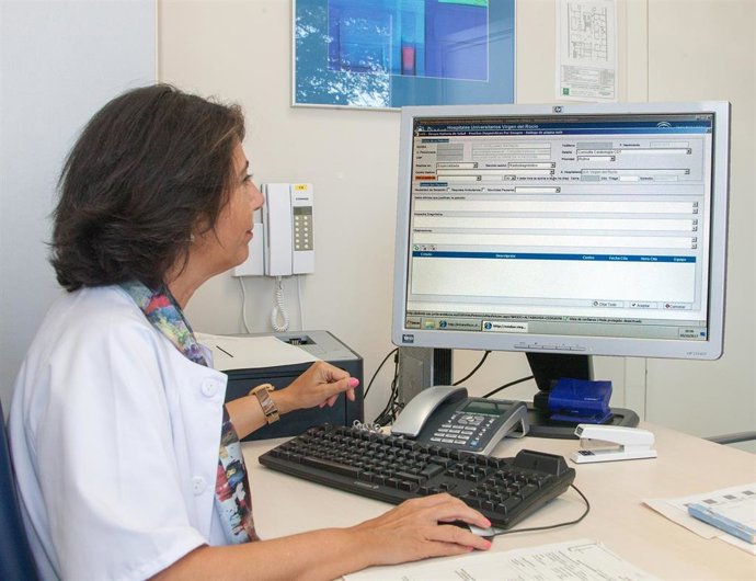 Tres de cada cuatro pruebas analíticas urgentes se solicitan ya de forma electró