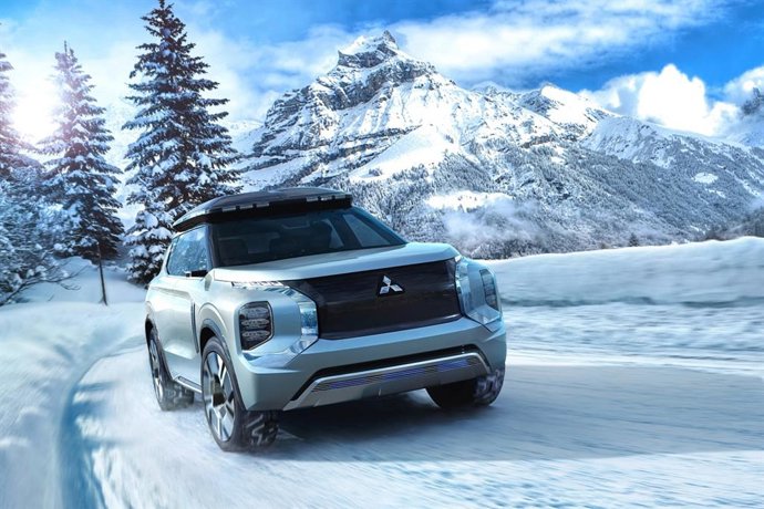 Economía/Motor.- Mitsubishi presenta el nuevo SUV híbrido Engelberg Tourer con t