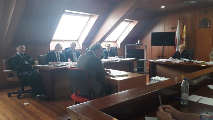 Marcano dice que nunca recibió quejas por los gastos de Higuera y que el origen 