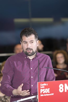 El presidente del Gobierno, Pedro Sánchez, interviene en un acto de los socialis