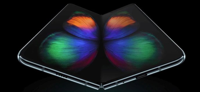 Samsung está trabajando en otro modelo de 'smartphone' plegable similar al Galax