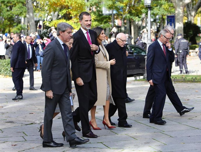 Los Reyes presiden el acto inaugural del bicentenario del Museo del Prado