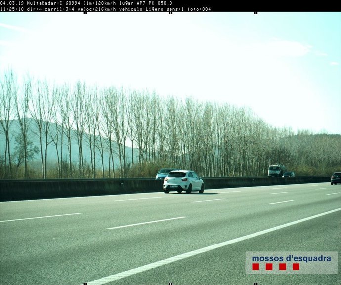 Sucesos.- Denunciado un conductor por ir a 216 kilómetros por hora en la AP-7 ce