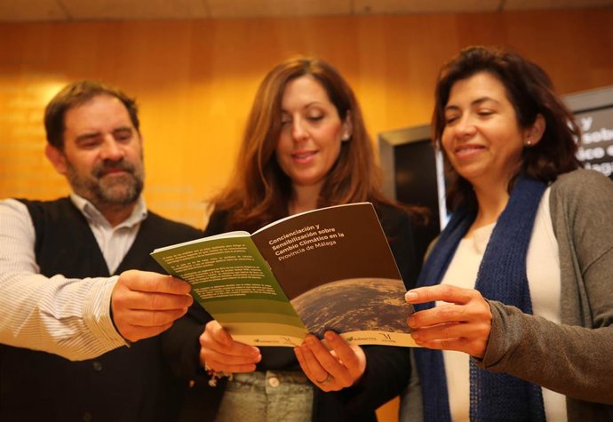 Málaga.- La Diputación distribuirá entre escolares de la provincia un cuaderno s