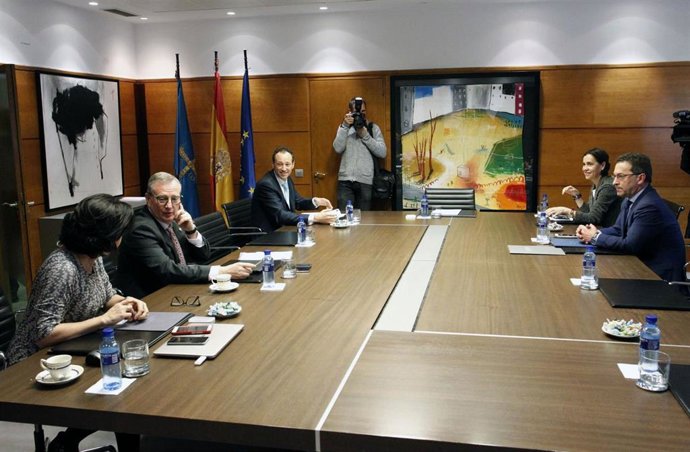 Consejo.- Autorizada la resolución de contratos con Autocares Hortal