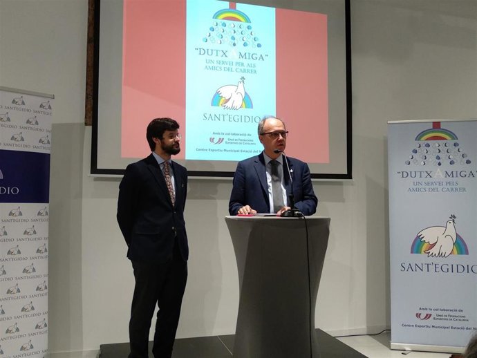 Sant'Egidio y el polideportivo Estació del Nord ofrecen duchas a 'sin techo' en 