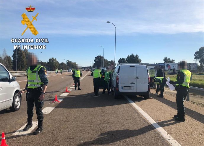 [Cáceres] Nota De Prensa: " La Guardia Civil Detiene A Un Pacense Con Diferentes