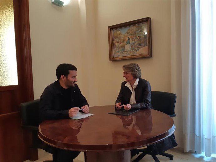 [Uji Premsa] Alcón Es Reuneix Amb Marz Per A Traslladar Li Les Principals Prior