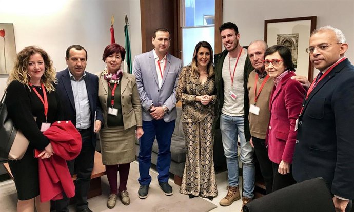 [Sevilla] Psoe De Andalucía: Nota Y Fotos Susana Díaz Reunión Bombero Malagueño 