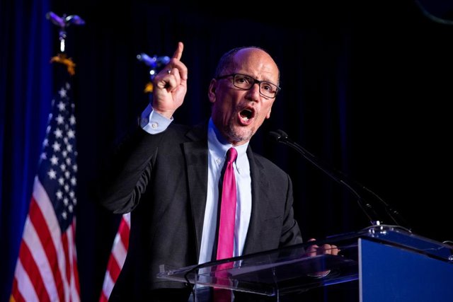 EEUU.- Los demócratas excluyen a Fox como organizadora de debates de sus candida