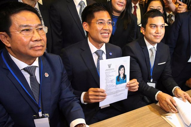 Tailandia.- El Constitucional ordena disolver el partido que presentó a la princ