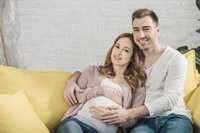 La PPiiNA celebra la equiparación de permisos de paternidad aunque cuestiona el diseño del decreto ley