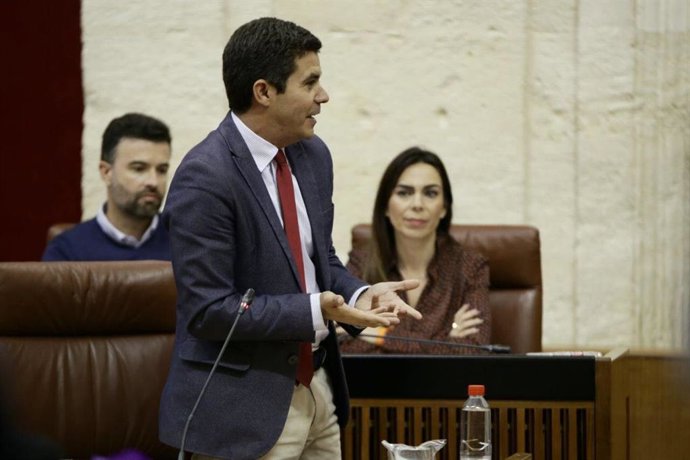 Cs critica las "baratijas" de la gestión sanitaria del PSOE-A mientras "presumía