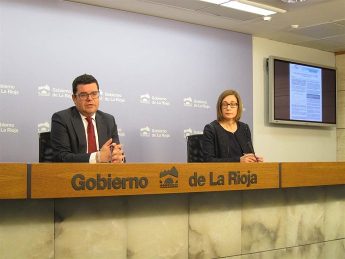 Domínguez augura una situación "difícil" en lo económico en 2019 debido a la "in