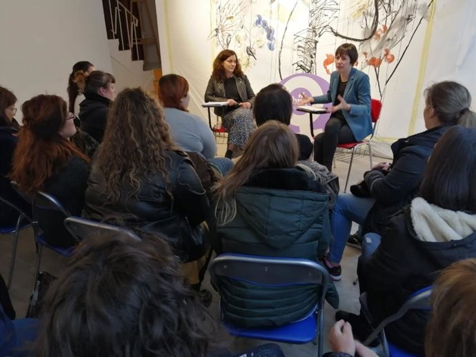 8M.-El BNG Acusa A Feijóo De Creer Que "La Igualdad Es Ponerse Un Lazo Lila" Y L