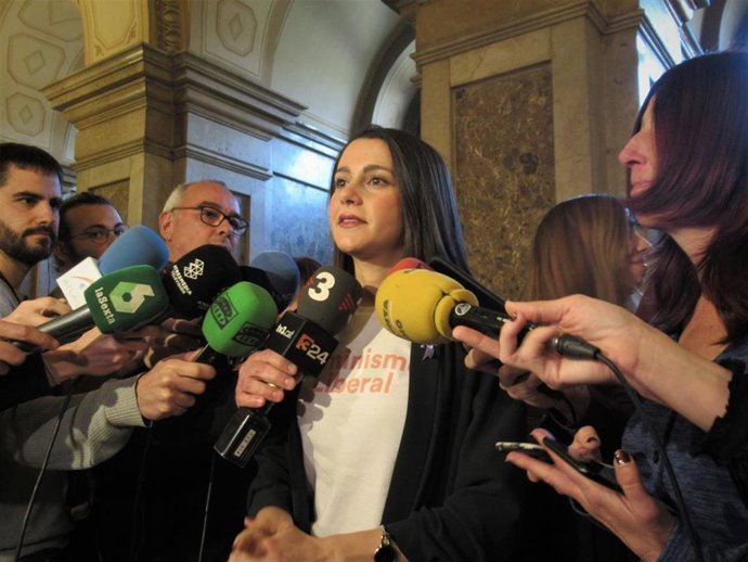 Arrimadas niega negociaciones con Soraya Rodríguez pero ve a Cs abierto a incorp