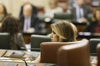 Susana Díaz avisa a Moreno de que no logrará "amordazar" al PSOE-A con "mentiras" sobre su gestión