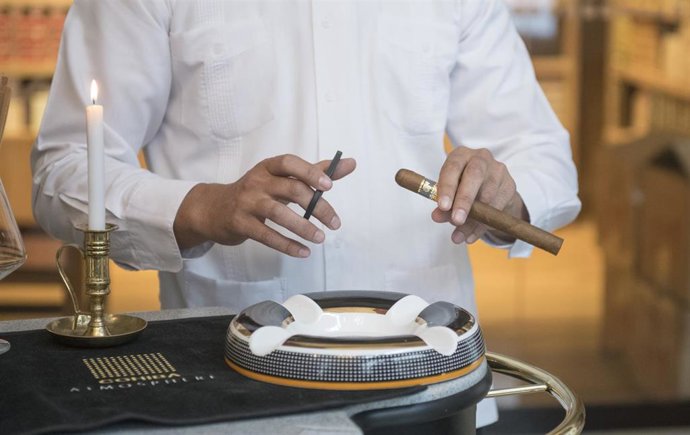 Expertos analizan los criterios para elegir un Habano