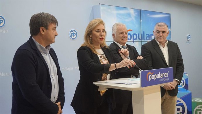 Málaga.- España destaca que con los gobiernos del PP "siempre crece el empleo fe