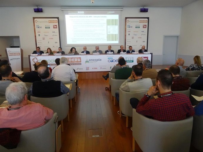 Expertos en conservación madera analizan en Bilbao mayor presencia de termitas e