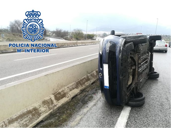 Jaén.- Sucesos.- Un policía nacional fuera de servicio auxilia a tres personas t