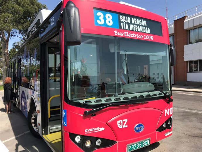 Zaragoza.- Los trabajadores del autobús urbano confían en que la empresa acuda "