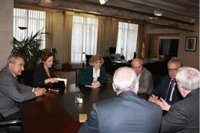 Carcedo recibe a los médicos antes de su manifestación y les recuerda que se incrementarán las plazas en el próximo MIR