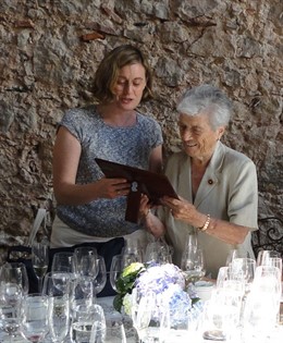 Fwd: Np Homenaje Primeras Mujeres Notario De La Comunitat