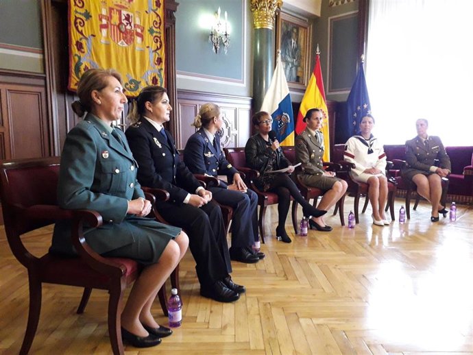 8M.- Mujeres, Madres E Implicadas En Las Fuerzas De Seguridad Del Estado Muestra