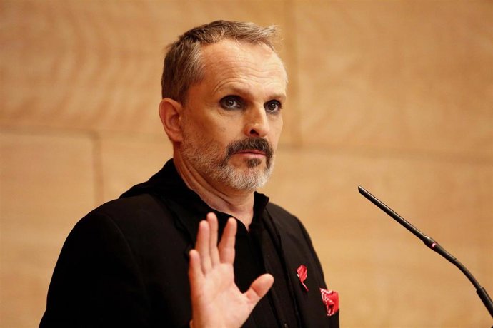 Miguel Bosé da la espalda a su madre y no declara en su juicio por apropiación i