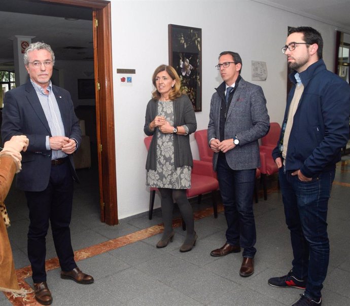 Córdoba.- La delegada de Salud y Familias visita Fundación Prode y conoce de cer
