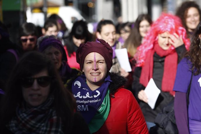 Concentraciones  feministas en los barrios de Lavapiés y Atocha de Madrid con mo