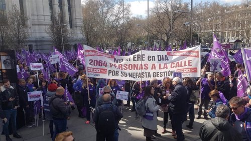 8M.- UGT Y CCOO Califican De "Hito Histórico" La Huelga, Con Paros "Similares O 