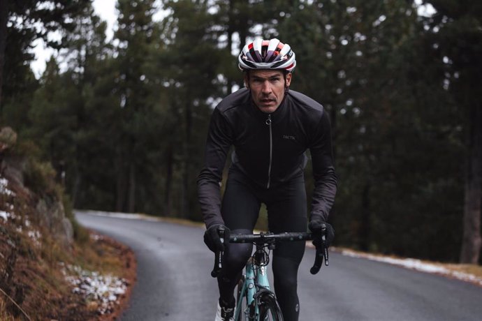 Ciclismo.- Tactic Sport lanza una chaqueta de invierno para practicar ciclismo e