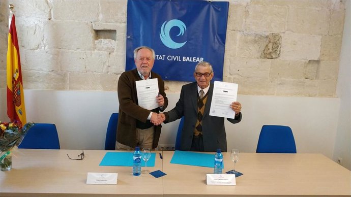 SCB y la Federación de Vecinos de Palma acuerdan "defender" la Constitución, la 