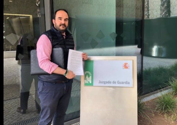 Córdoba.- 8M.- Vox presenta una denuncia en juzgados por la colocación de cartel