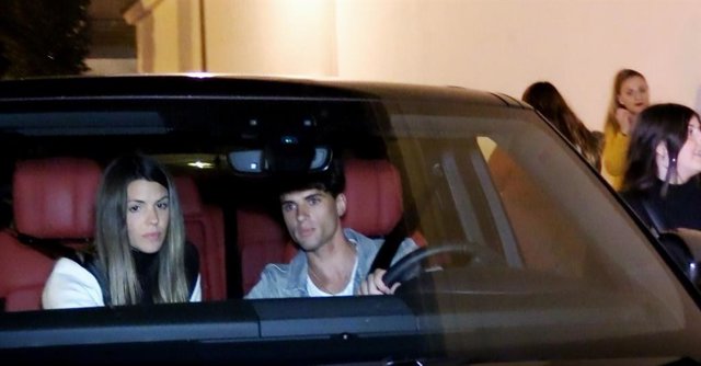 Laura Matamoros y Daniel Illescas, inseparables, llevan su amor a El Rocío