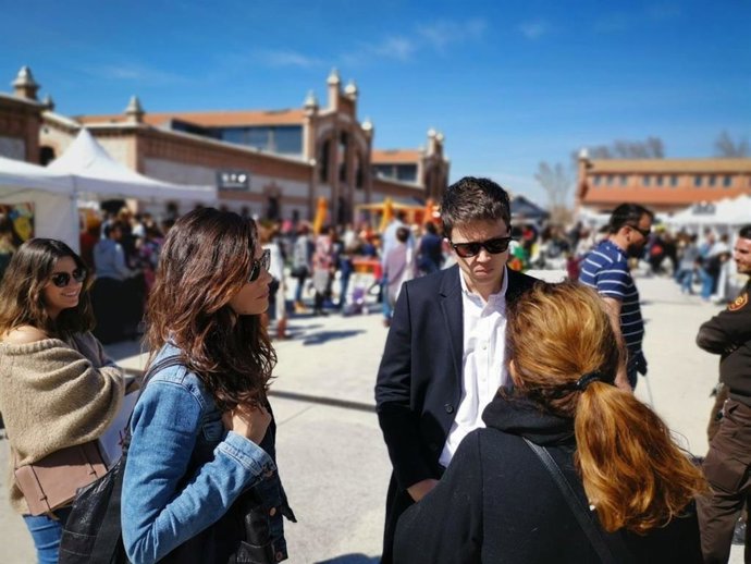 Clara Serra aboga por una "política feminista transversal" con unidades de géner