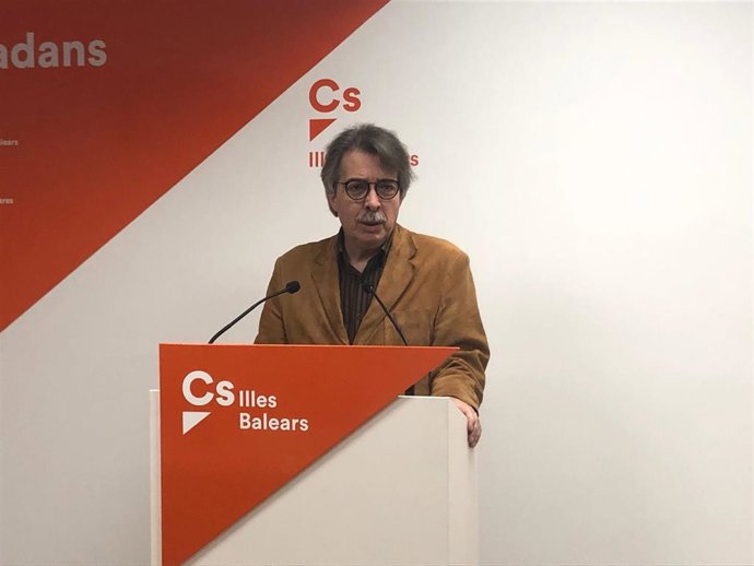 Xavier Pericay anuncia  "que todo sigue igual" y que seguirá siendo el responsab