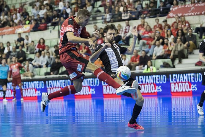 Fútbol sala/Primera.- (Crónica) ElPozo Murcia, nuevo líder tras el pinchazo del 
