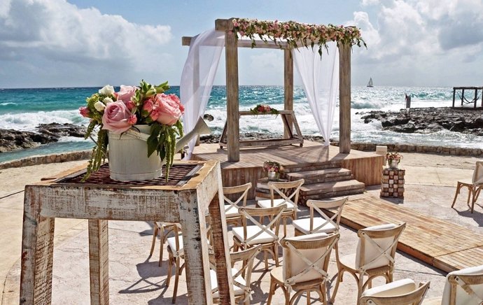 Las bodas temáticas, el nuevo y lucrativo mercado turístico de Cancún, México