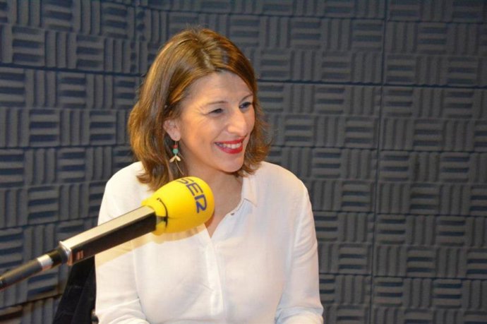 Yolanda Díaz emplaza a Villares a que aclare si quiere "la unidad" y no descarta