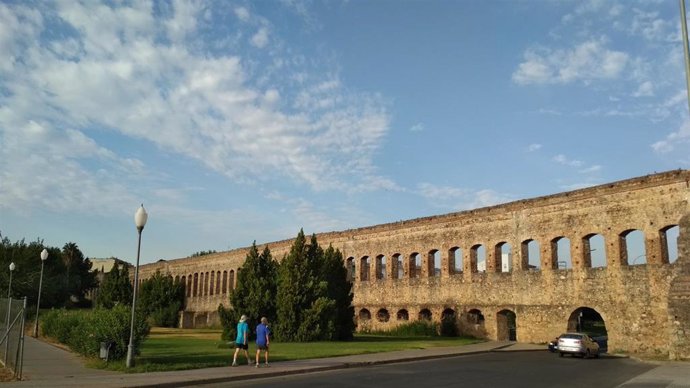 Acueducto de San Lázaro de Mérida.